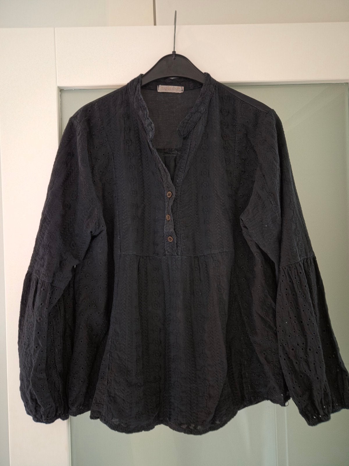 Leuke zwarte blouse van Triple Nine, Maat 38/40 (M), Triple Nine, Zwart, Ophalen of Verzenden
