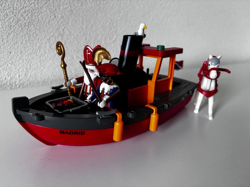 Playmobil Sinterklaas boot met Sinterklaas en Piet, Complete set, Ophalen of Verzenden, Zo goed als nieuw, Boot/Schip
