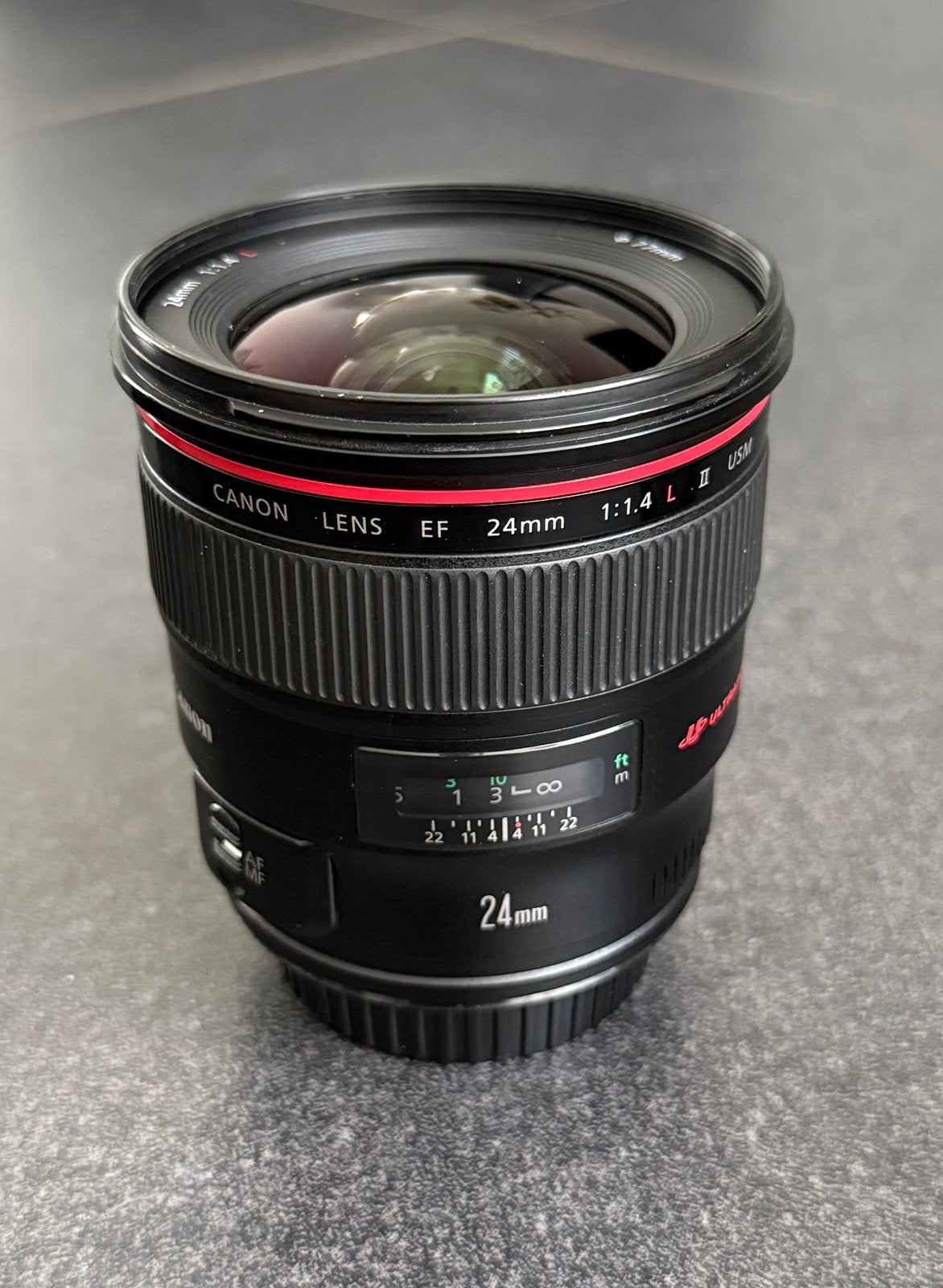 Canon ef 24mm f/1.4L II USM met lens Case + Hood (als nieuw), Ophalen, Canon, Groothoeklens, Zo goed als nieuw