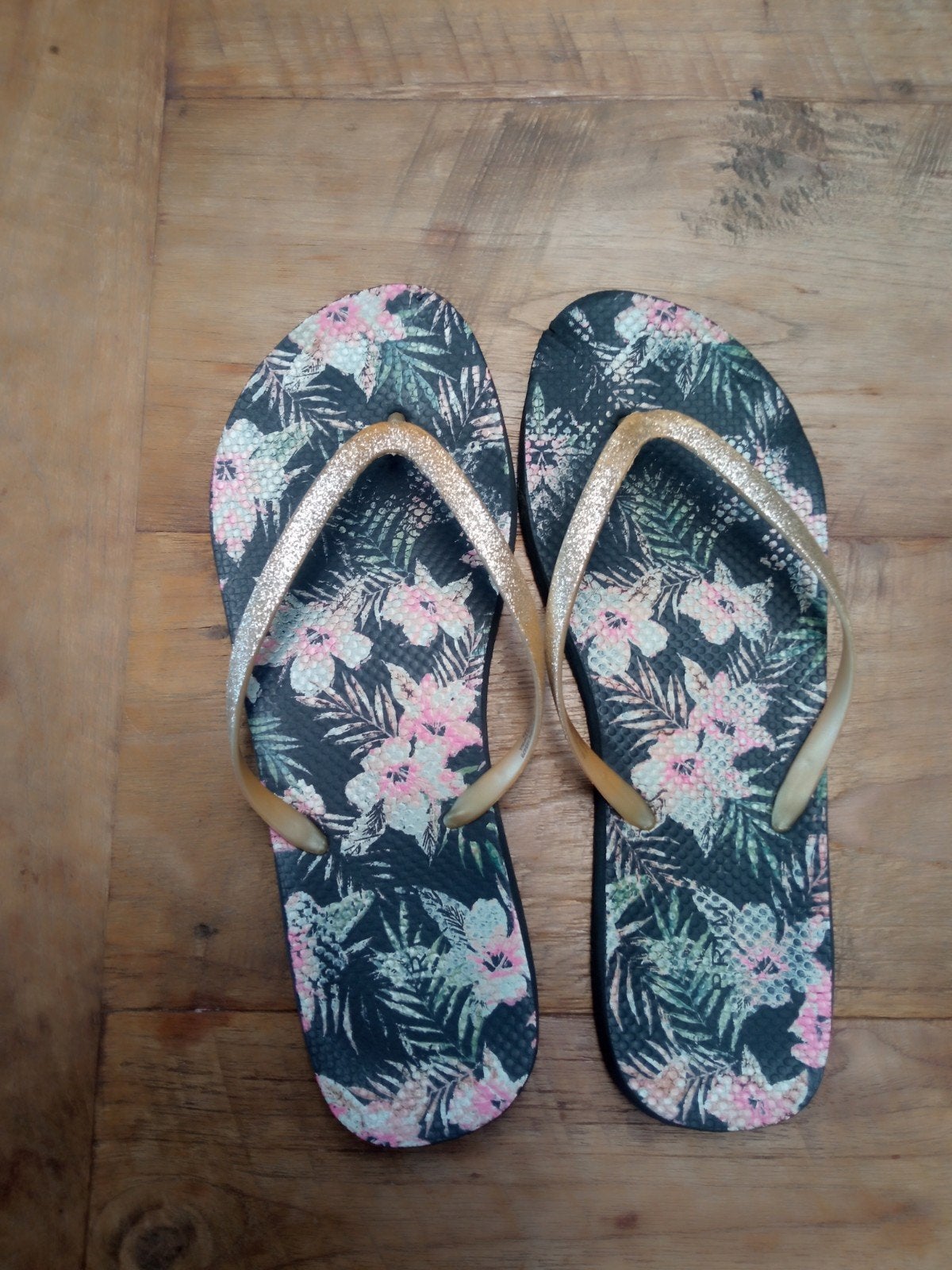Slippers  maat 40/41?, Ophalen of Verzenden, Gedragen