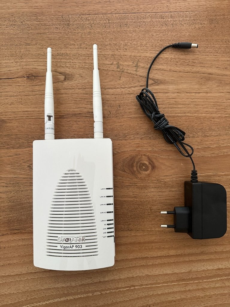DrayTek VigorAP 903 Indoor Wifi AP 2.4 & 5 GHZ + 5x Gb LAN, Computers en Software, Accesspoints, Ophalen, Zo goed als nieuw, DrayTek