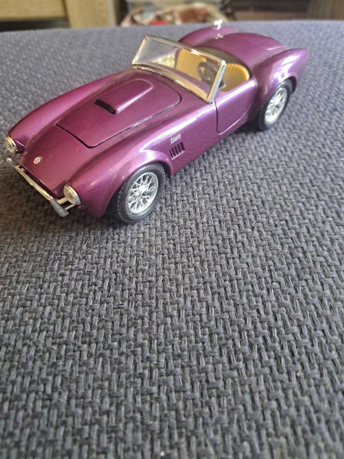 burago model cobra 427, Hobby en Vrije tijd, Modelauto's | 1:24, Gebruikt, Auto, Ophalen of Verzenden, N.b