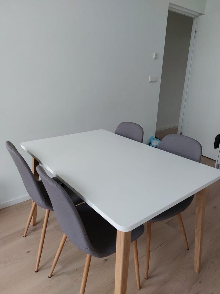 Witte eettafel Jysk 120x80cm met 4 Jonstrup stoelen, Ophalen, 100 tot 150 cm, 50 tot 100 cm, Zo goed als nieuw
