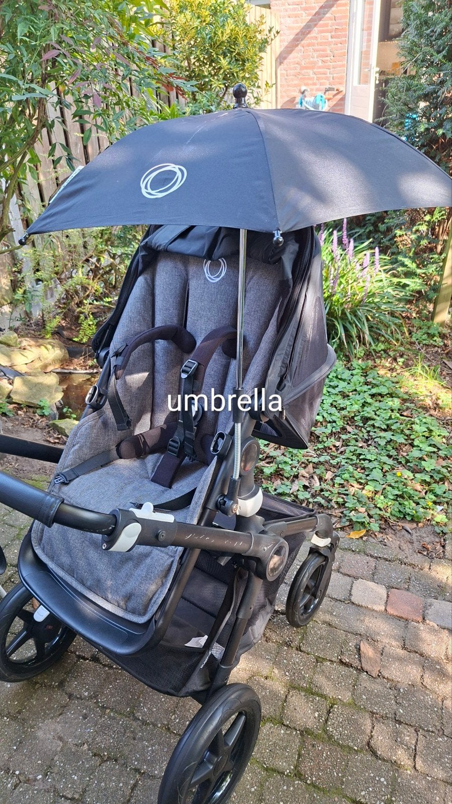 Foto 14 van Bugaboo Fox 3 en: Winterhoes, Zomerkap, Parasol, regenhoes