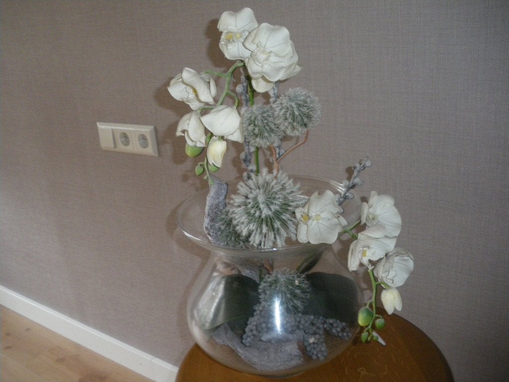 hele leuke opgevulde glazen vaas met kunst orchidee zgan, Ophalen, Zo goed als nieuw