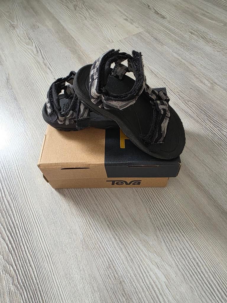 Teva sandalen maat 21, Schoentjes, Jongetje of Meisje, Zo goed als nieuw, Teva