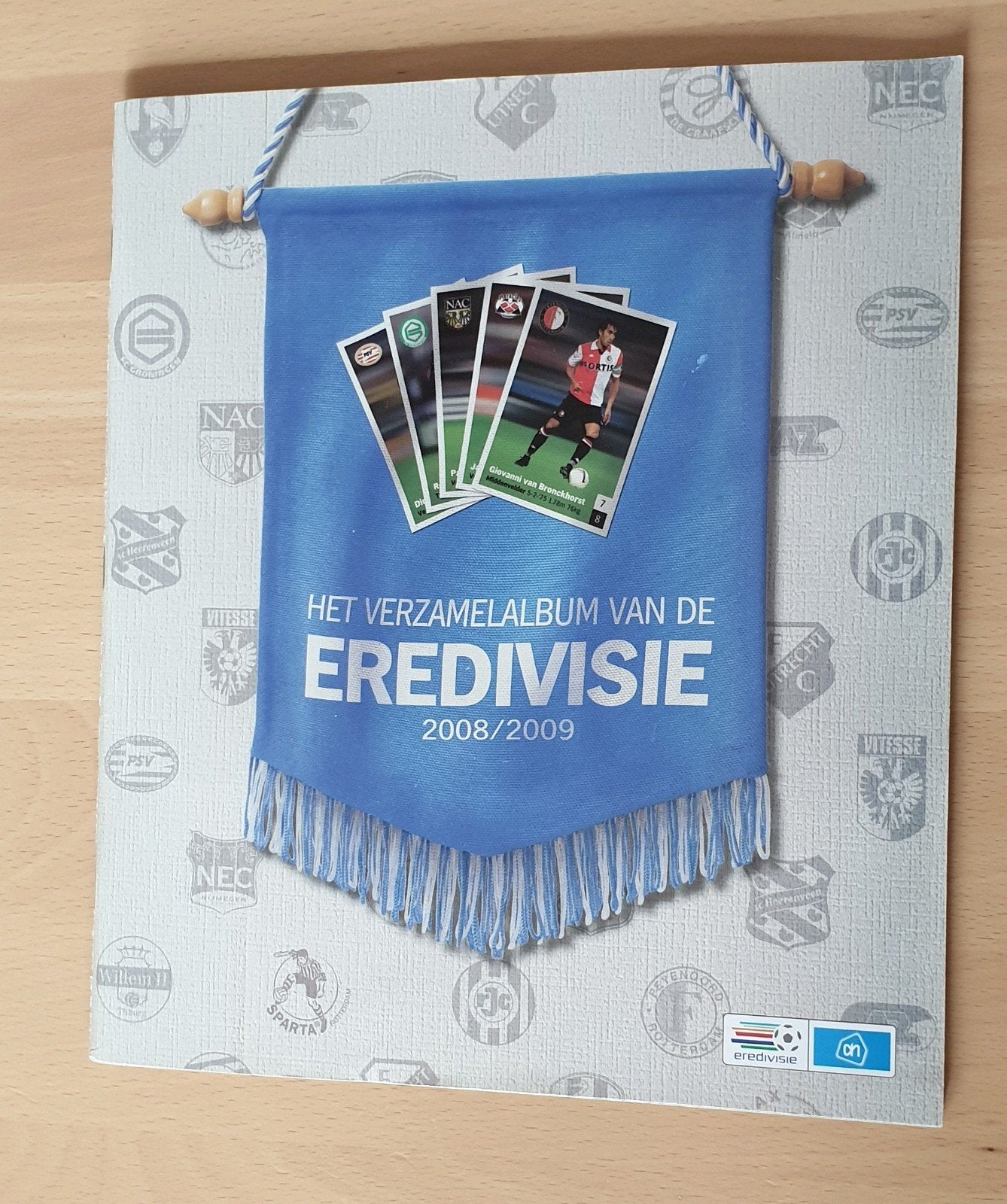 Het verzamelalbum van de Eredvisie 2008-2009 AH no Panini, Ophalen