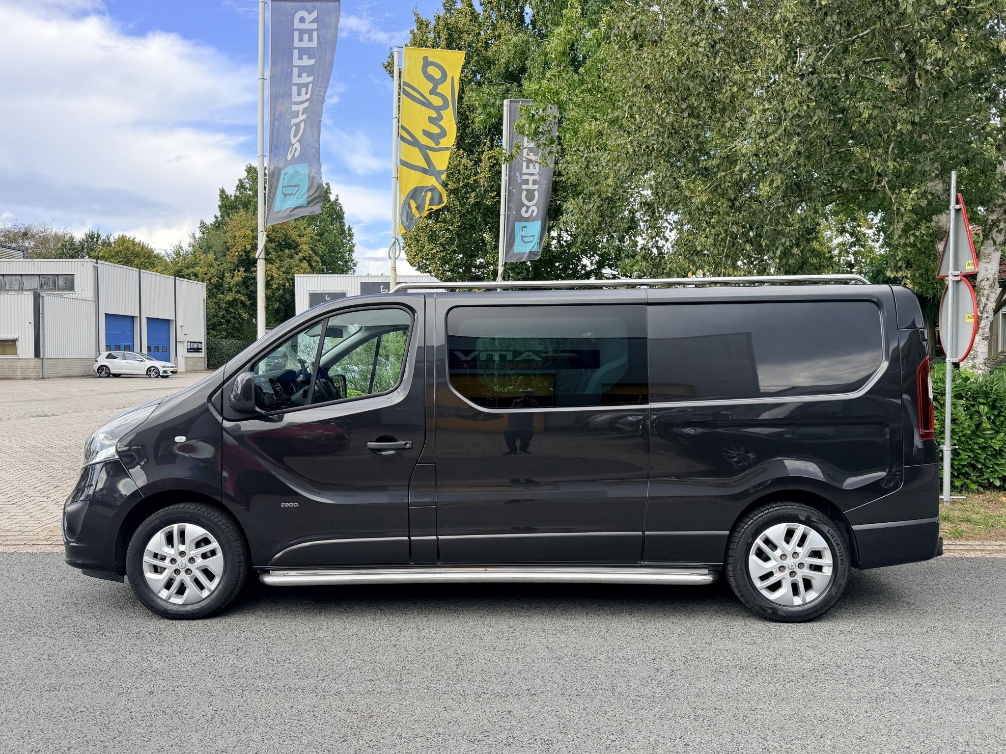 Opel Vivaro 1.6 CDTI Bi-Turbo L2H1 DC Sport Navi•Camera, Voorwielaandrijving, Gebruikt, 2000 kg, Zwart