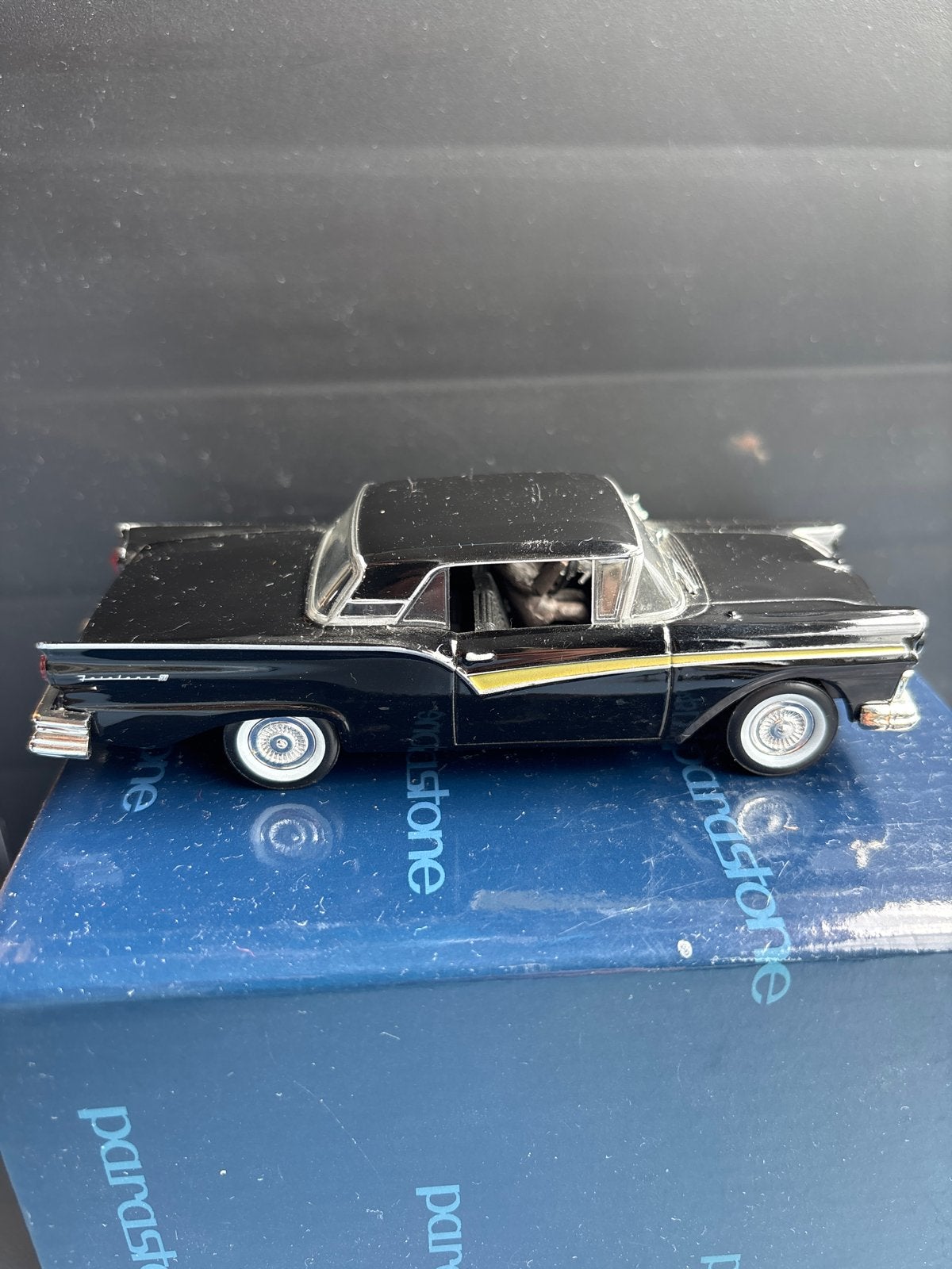 James Bond Collectie Ford Fairlane  1/43, Ophalen of Verzenden, Zo goed als nieuw