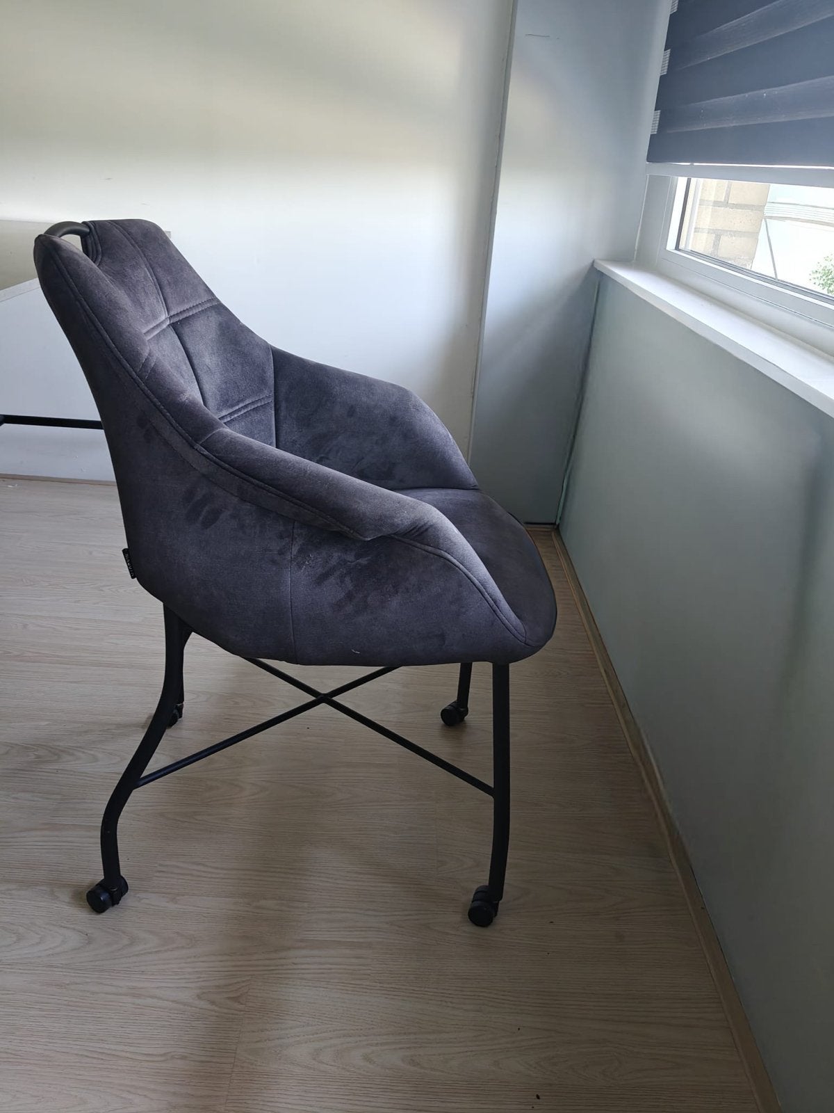 Twee grijze suède stoelen van Zitmaxx, Ophalen, Twee, Zo goed als nieuw, Stof
