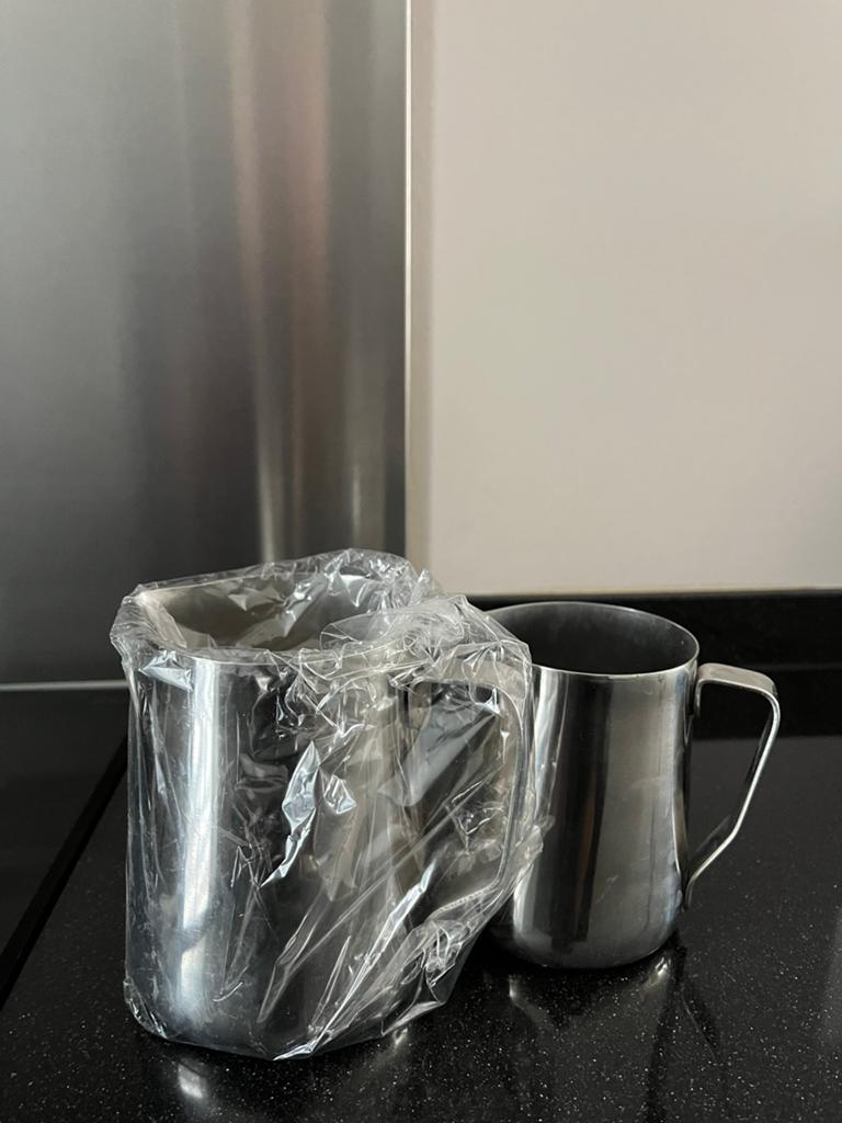 Stainless Steel Milk Pitchers Set (2 pcs), Ophalen of Verzenden, Zo goed als nieuw, Rvs