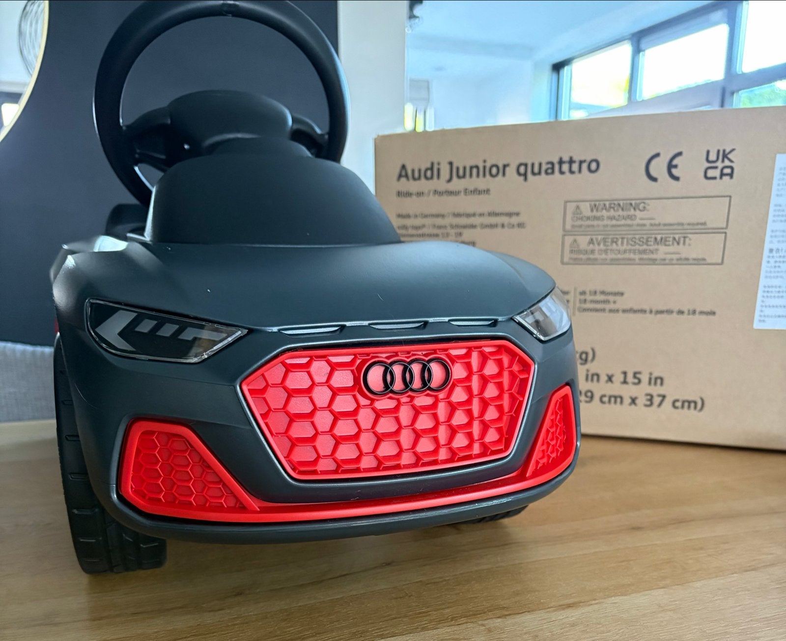 Audi Junior Quattro Loopauto -  nieuw in doos, Ophalen, Nieuw, Loopvoertuig