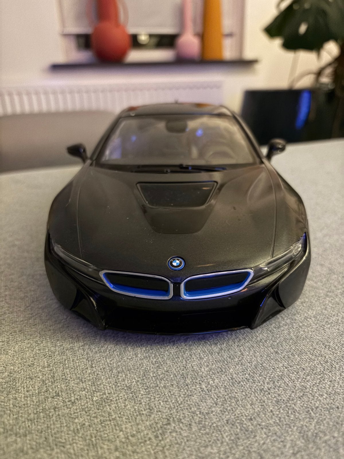 BMW i8 op afstand bedienbare modelauto met afstandsbediening, Ophalen of Verzenden, Zo goed als nieuw, Afstandsbediening