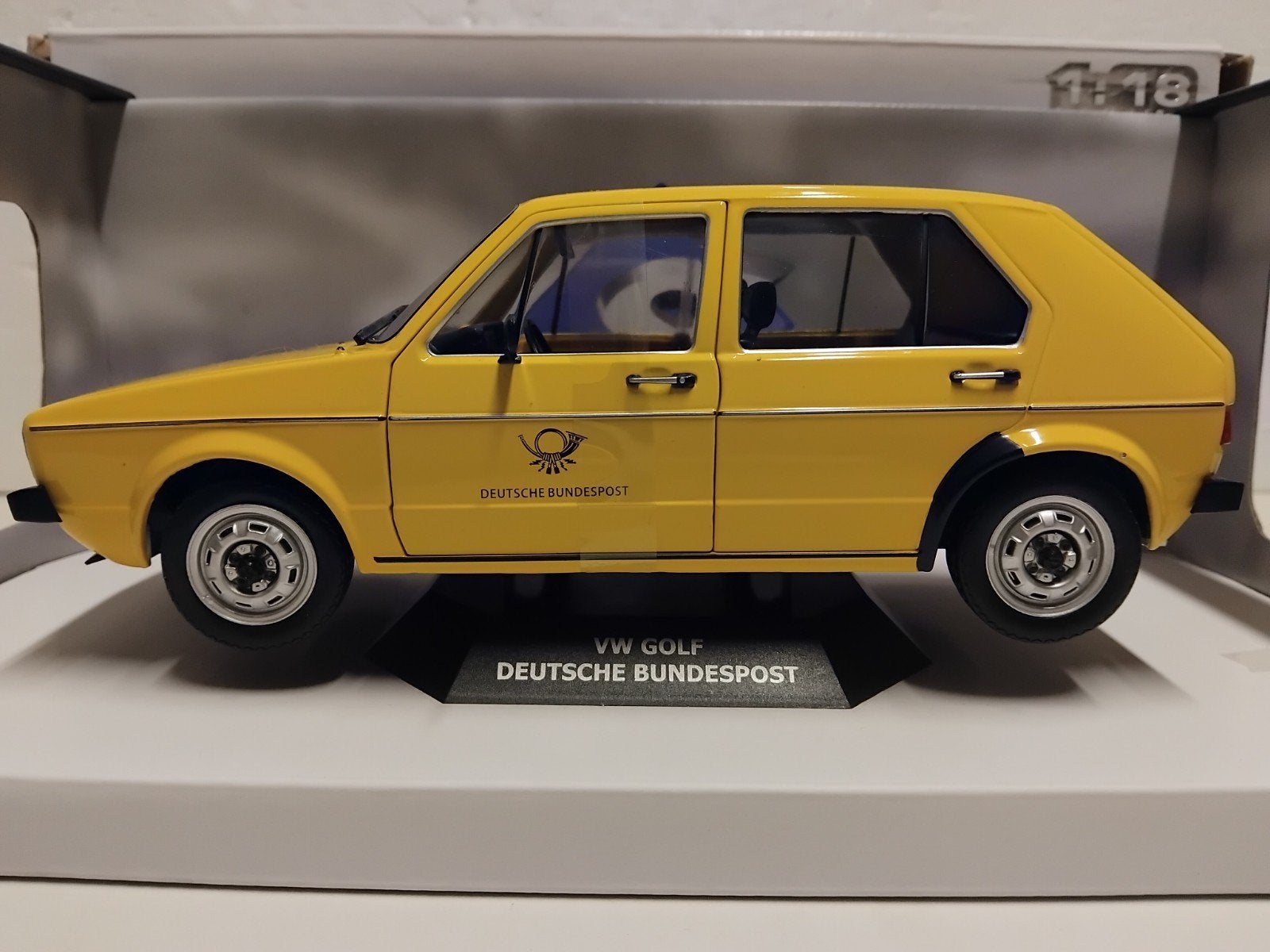 Volkswagen Golf type 1 geel Post wagen Solido 1:18 KRD, Ophalen of Verzenden, Zo goed als nieuw, Auto, Solido