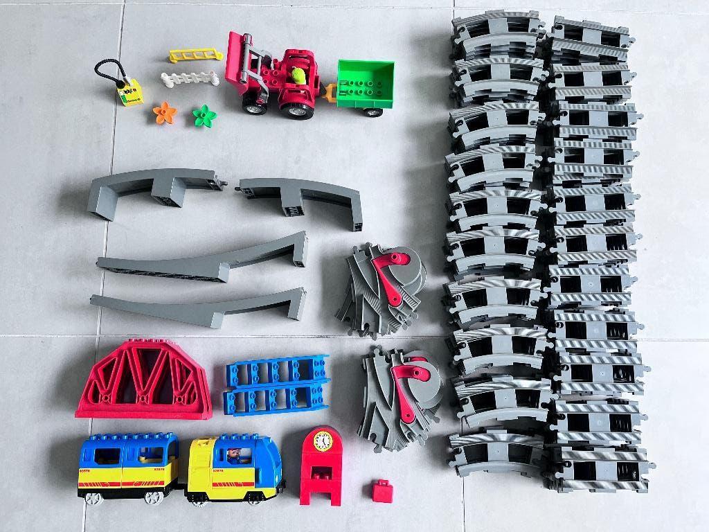 Grote DUPLO set: trein, rails, tractor en héél veel blokken, Compleet, Ophalen of Verzenden, Zo goed als nieuw, Duplo