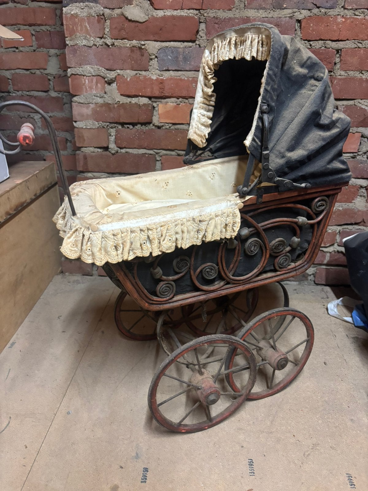 Antieke kinderwagen, Ophalen of Verzenden