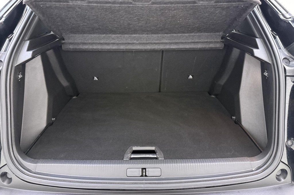 Peugeot 2008 1.2 PureTech Active Pack 100pk | Navigatie | Ca, 12 maanden, Stof, Gebruikt, Euro 6