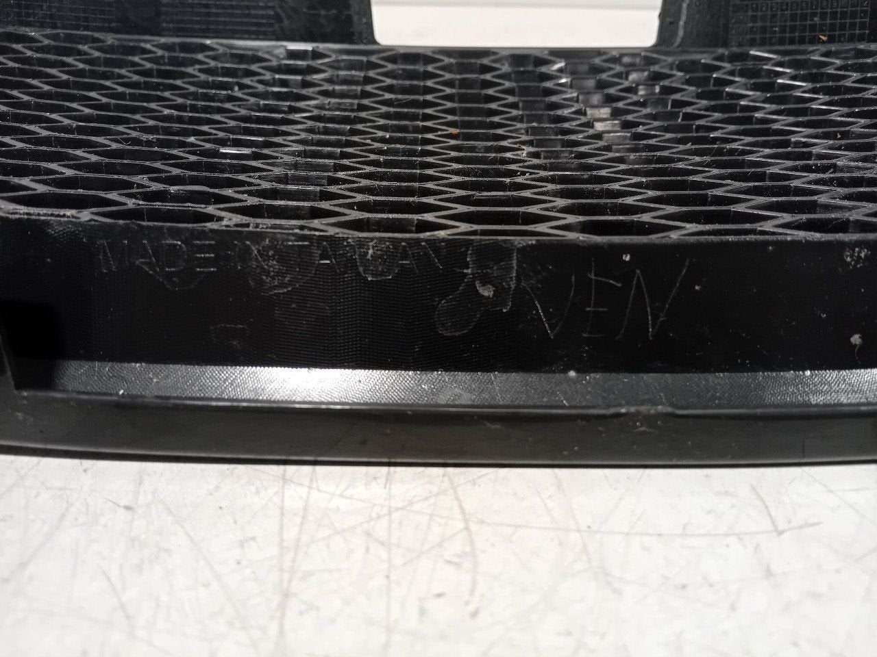 Grille Seat Ibiza, Onderdelen@venauto.nl, Van der Ven Autorecycling B.V., Gebruikt, Ettenseweg 76, 4706 PB Roosendaal, The Netherlands