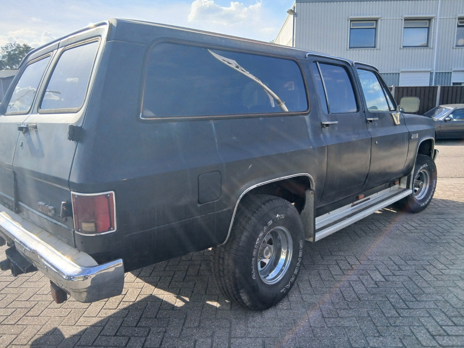 Chevrolet gmc Suburban bj1985 4x4 lpg barndoors,NL, foto 4