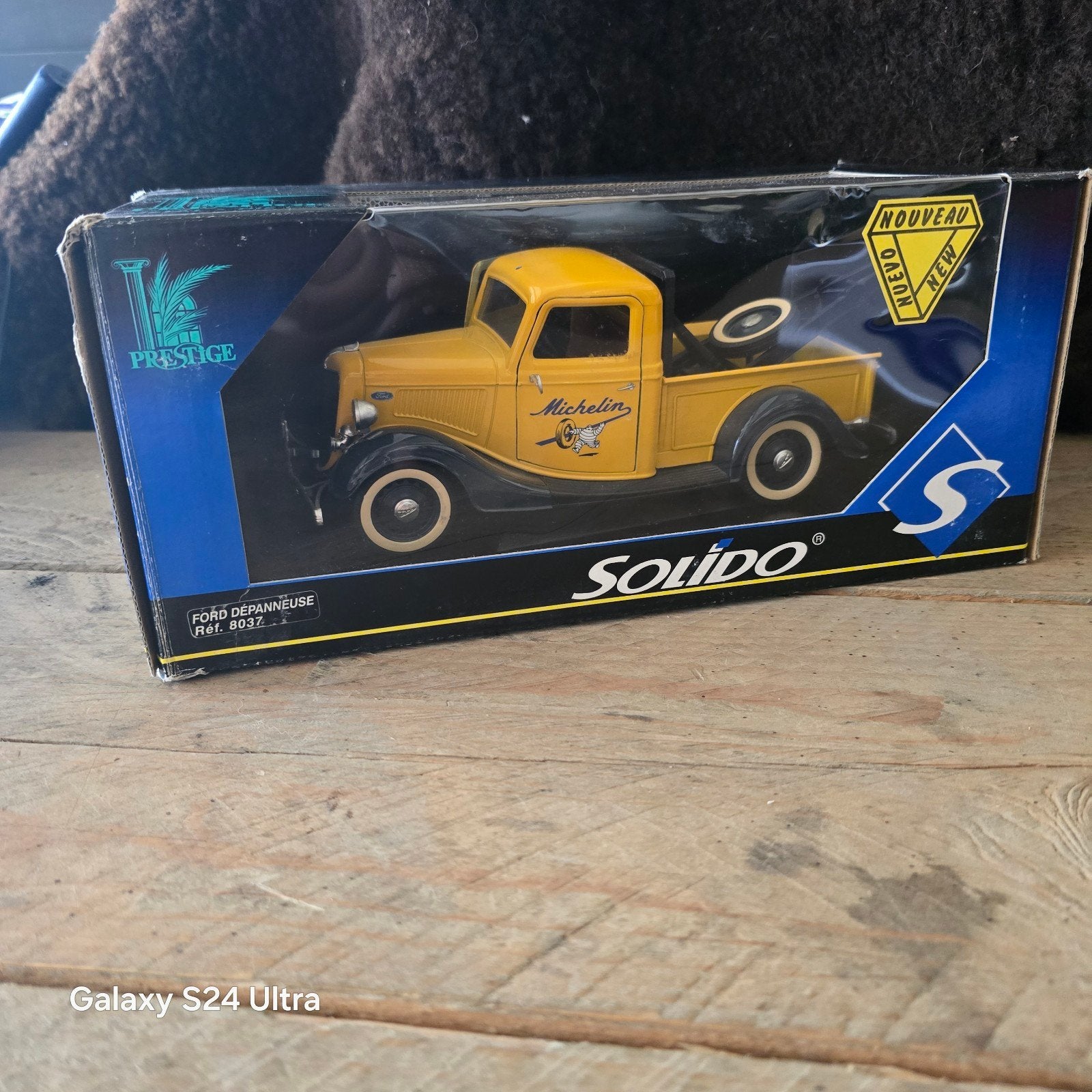 Ford Depan (takelwagen) in de Michelin, Hobby en Vrije tijd, Modelauto's | 1:18, Ophalen of Verzenden