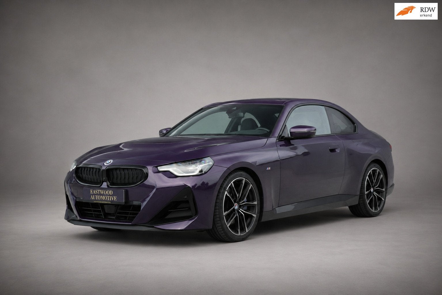 BMW 2-serie Coupé 230i 2023 50 Jaren M Editie Eerste eigena, Auto's, Automaat, Gebruikt, Zwart, 4 stoelen