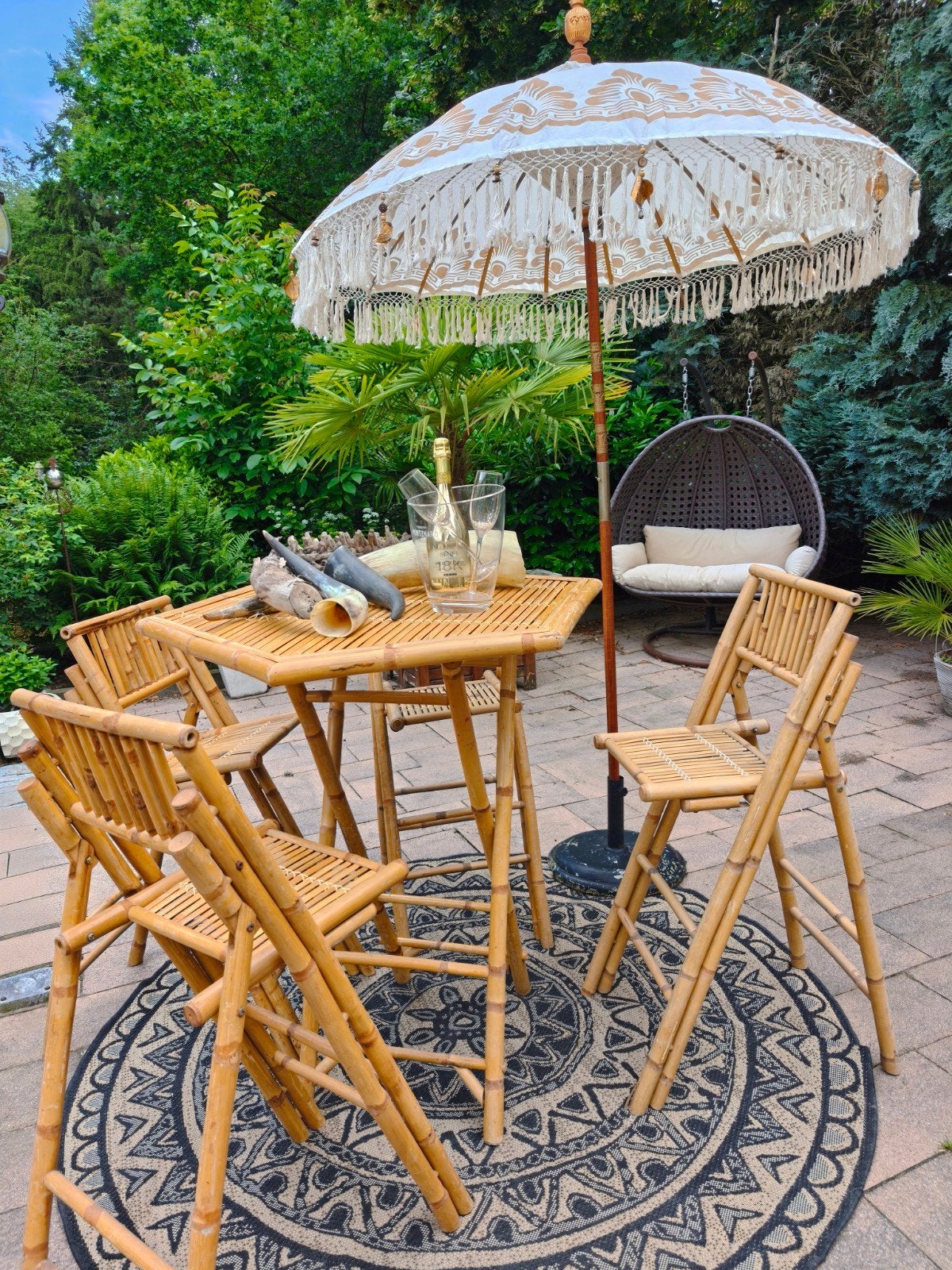 Stevige bamboe bar set met inklapbare tafel en sloelen, Tuin en Terras, Tuinsets en Loungesets, Ophalen, 4 zitplaatsen, Rotan