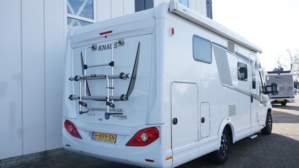 Knaus Platinum Selection 650 MEG 165pk, Caravans en Kamperen, Campers, Standaard zit, Tot en met 2, Bedrijf, Koelkast