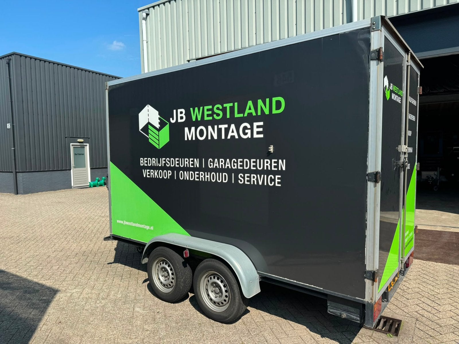 Gesloten aanhangwagen 2700kg met oprijplaten, Auto diversen, Aanhangers en Bagagewagens, Ophalen, Gebruikt