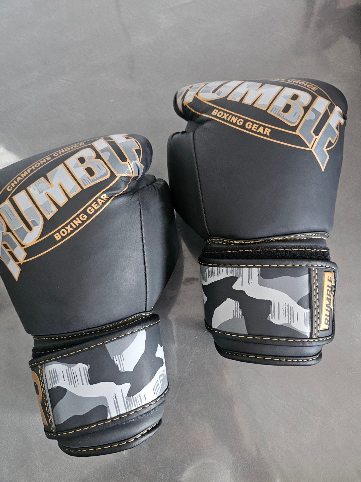 Rumble Bokshandschoenen 6 oz - Zwart/Camo, Ophalen of Verzenden, Zo goed als nieuw, Bokshandschoenen