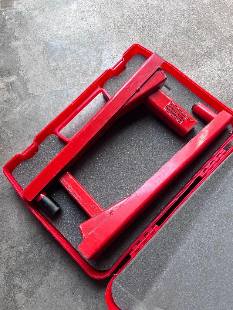 SAS Superclamp, Caravans en Kamperen, Ophalen, Gebruikt