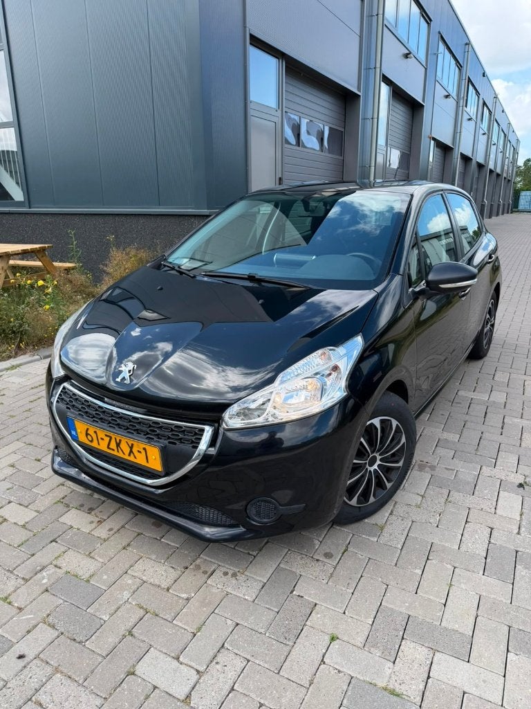 Peugeot 208 1.2 VTi 82PK 5D (102g) 2013 Zwart N.A.P, Auto's, Voorwielaandrijving, Euro 5, Stof, 1199 cc