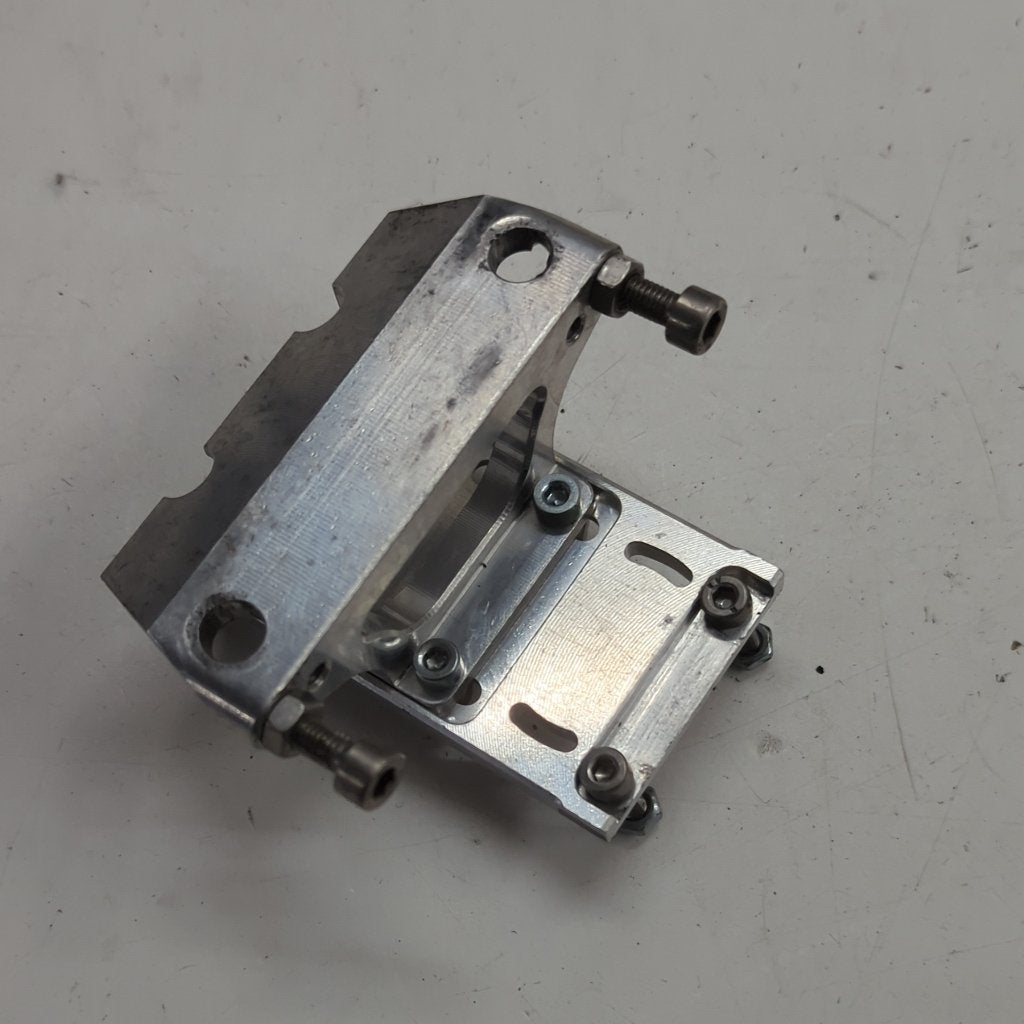 Aluminium shocktower + plaat voor FG Baja 2wd (1e generatie), Hobby en Vrije tijd, Gebruikt, Onderdeel, Overige schalen, Overige typen