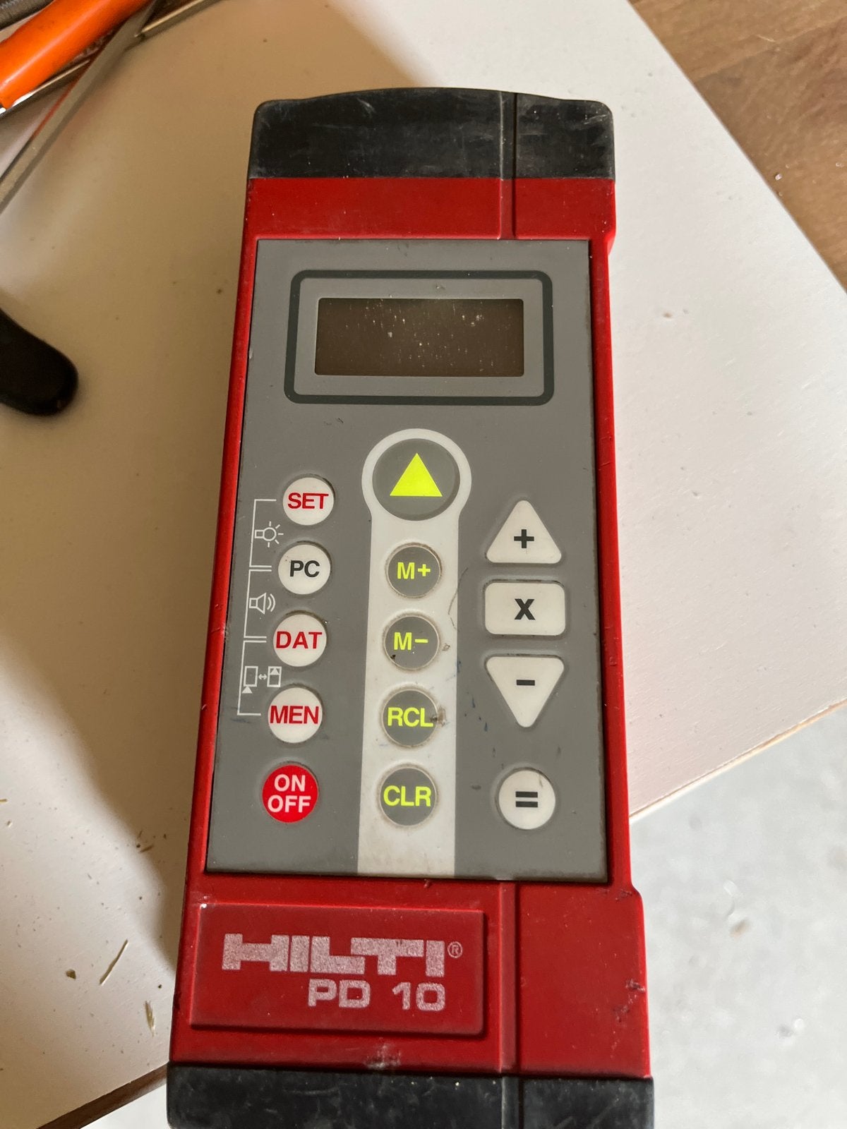 Hilti PD 10 Laser Afstandsmeter - Nauwkeurig en Robuust, Doe-het-zelf en Verbouw, Meetapparatuur, Ophalen of Verzenden, Gebruikt