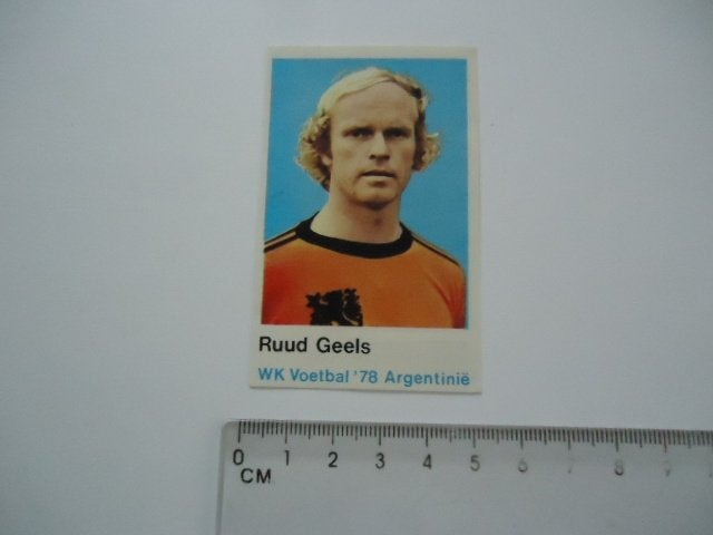 sticker oud Voetbal 1977 RUUD GEELS Ajax Wk 1978 Oranje, Verzamelen, Stickers, Zo goed als nieuw, Sport, Verzenden