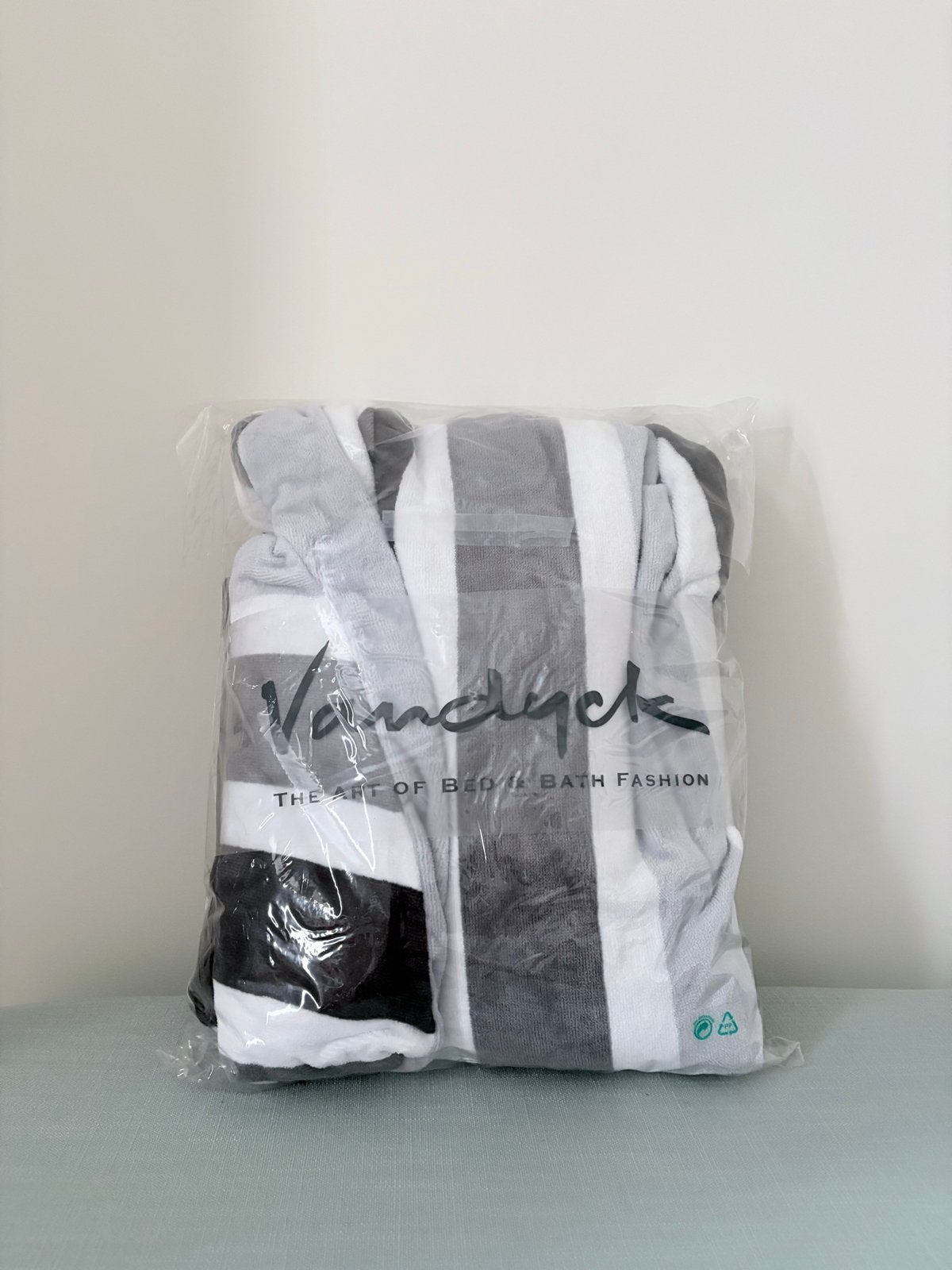 Luxe VanDyck Badjas - Nieuw - Maat M, Ophalen, Nieuw