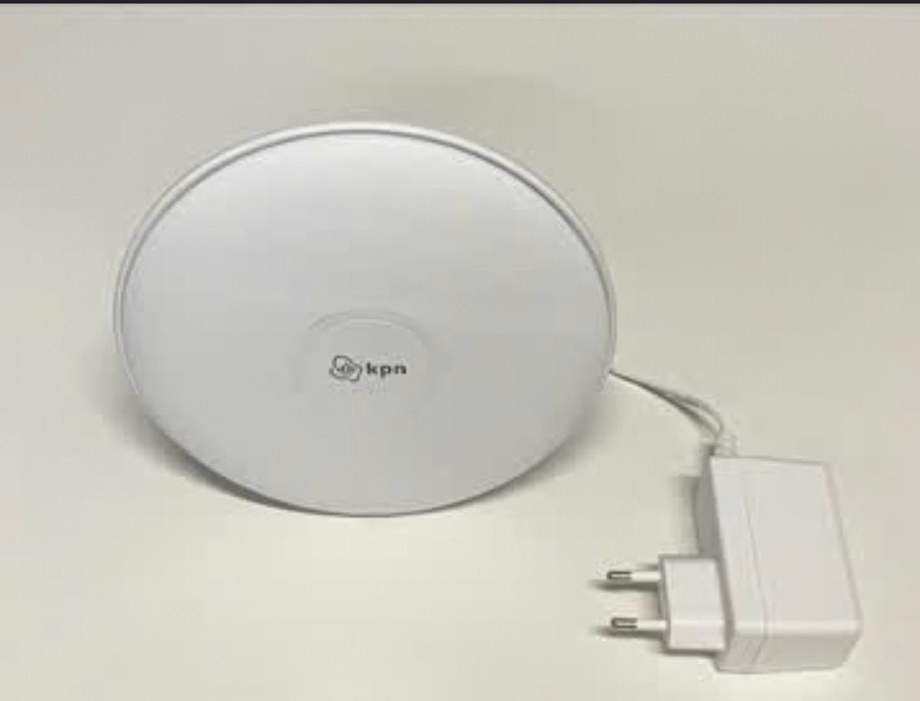 KPN SuperWifi Punt - Wit (Router), Computers en Software, Routers en Modems, Zo goed als nieuw, Router, Ophalen of Verzenden