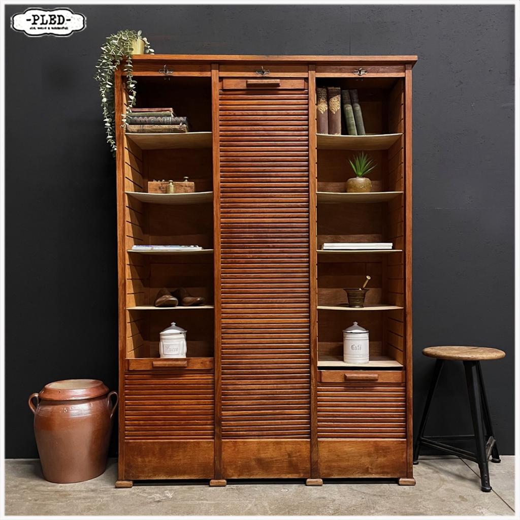 Grote driedeurs roldeurkast Kast Boekenkast Archiefkast, Ophalen, 100 tot 150 cm, Nb, Nb