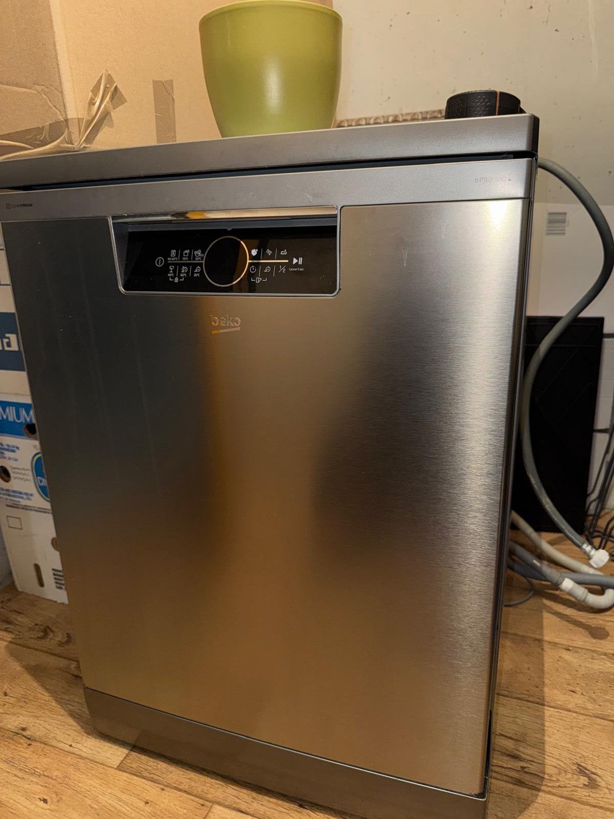 Vaatwasser Beko, Ophalen, Zo goed als nieuw, Vrijstaand, Minder dan 85 cm