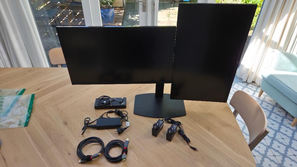Dual monitor 27 inch LG, Lenovo dock, Neomounts monitor arm, Computers en Software, Monitoren, Gebruikt, IPS, 101 t/m 150 Hz, In hoogte verstelbaar