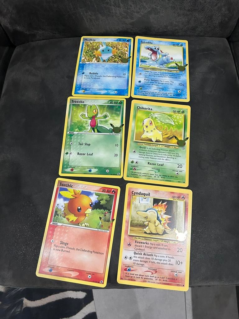 6 echte pokémon kaarten van de 25 Anniversary, Ophalen, Nieuw, Meerdere kaarten