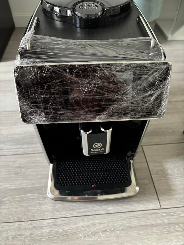 GranAroma Deluxe SM6680 Espresso Machine, Ophalen of Verzenden, Zo goed als nieuw, Koffiemachine, Koffiebonen