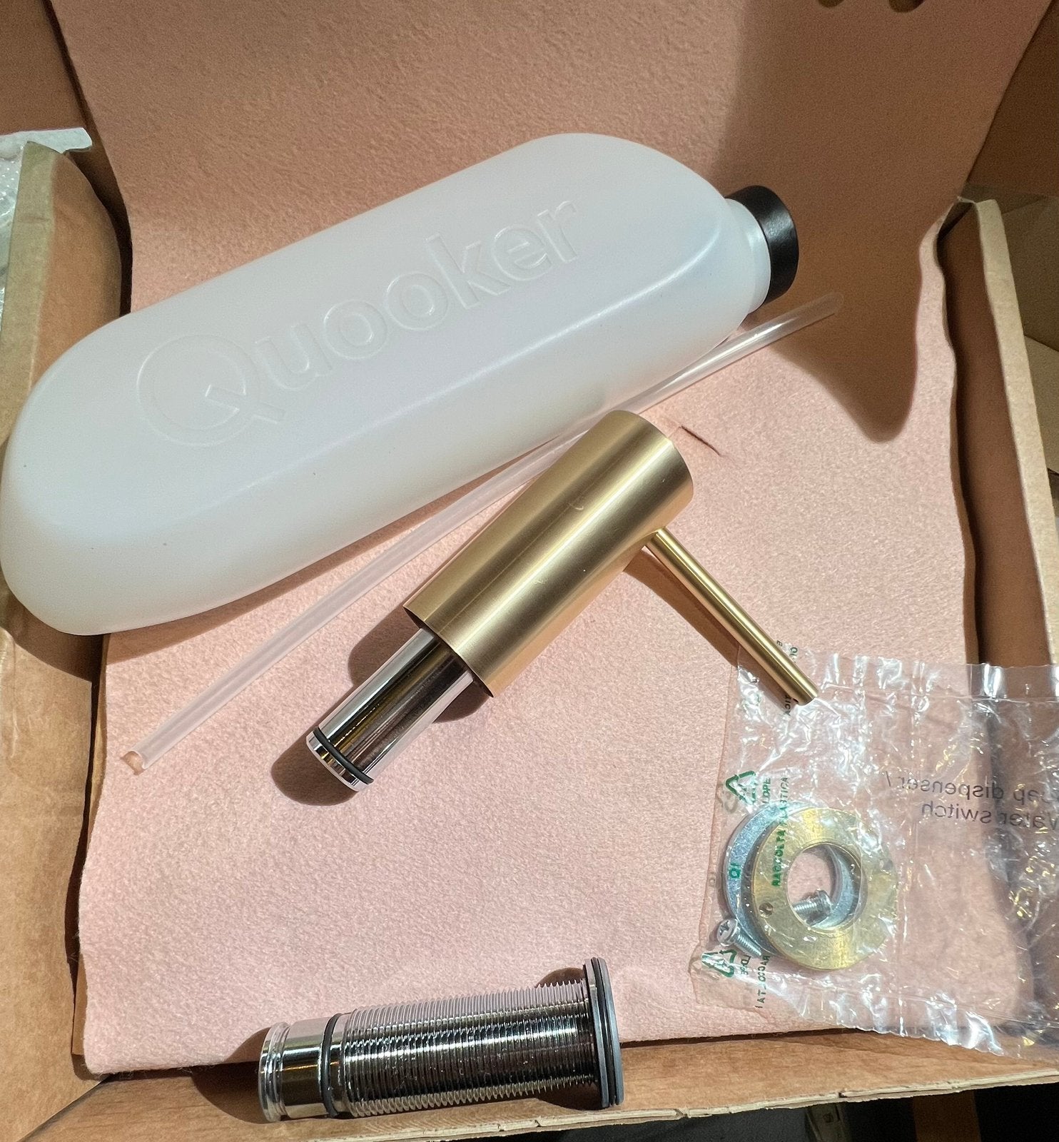 Quooker zeepdispenser Messing Patina zgan, Huis en Inrichting, Ophalen of Verzenden, Zo goed als nieuw