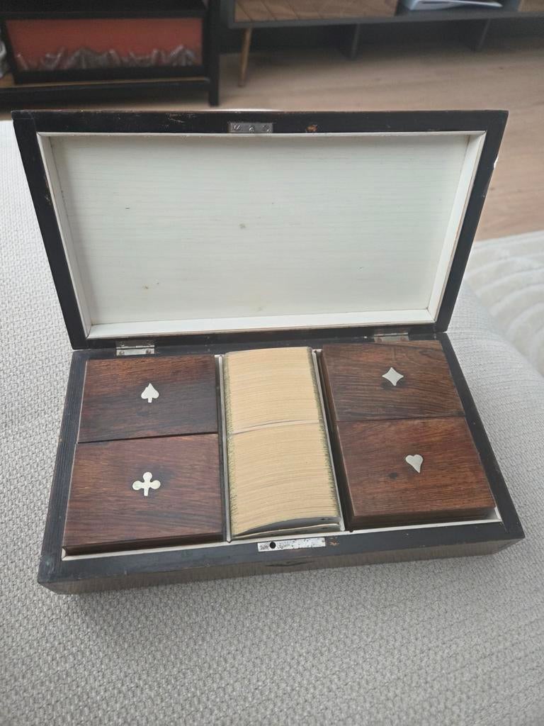 Antiek kaartspel met fiches, Ophalen of Verzenden, Gebruikt