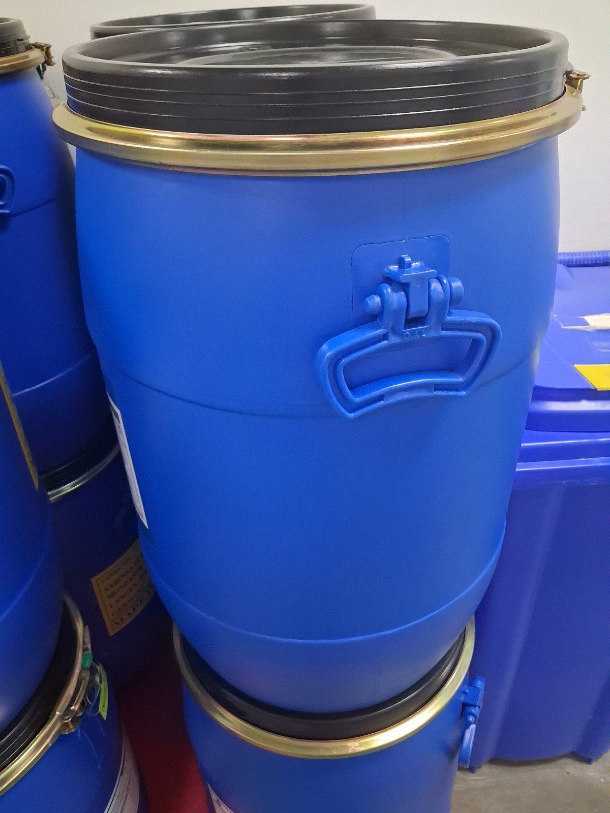 Blauwe voertonnen 20 stuks, Ophalen, Zo goed als nieuw, Overige typen