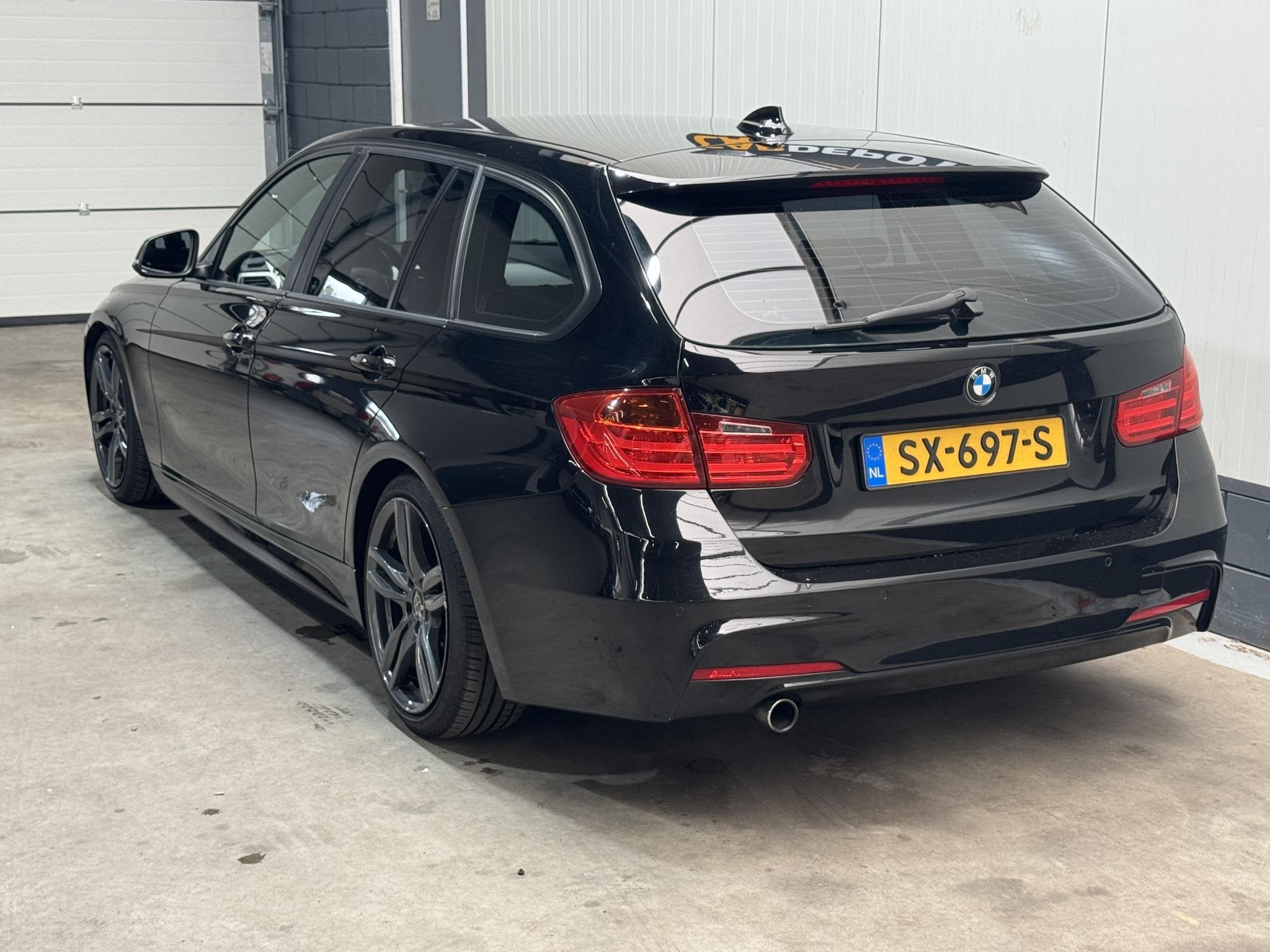 Foto 7 van BMW 3-serie Touring 320d EfficientDynamics Edition High Exec