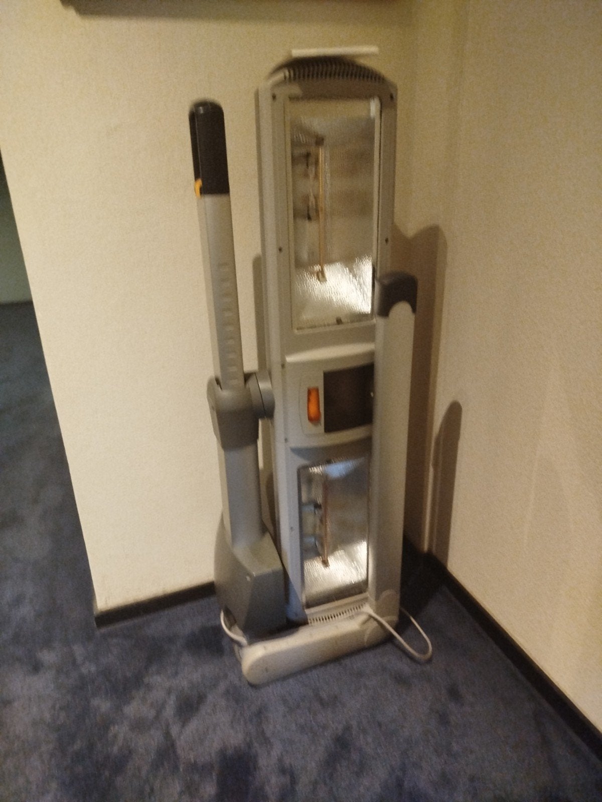 Philips Innergize HB935 zonnebank/gezichtsbruiner, Ophalen, Gebruikt, Zonnebank enkelzijdig, Minder dan 10 lampen