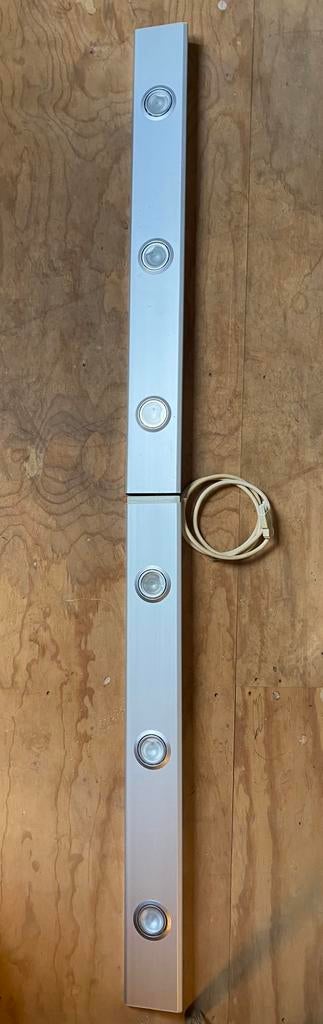 2x verlichting voor onder keukenkast GRATIS, Huis en Inrichting, Keuken | Complete keukens, Ophalen, Gebruikt, Grijs