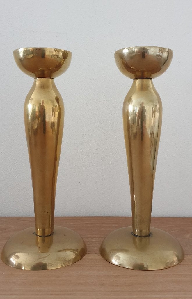 Twee zware metalen kandelaars, Ophalen of Verzenden, Metaal, 21 cm, Kandelaar