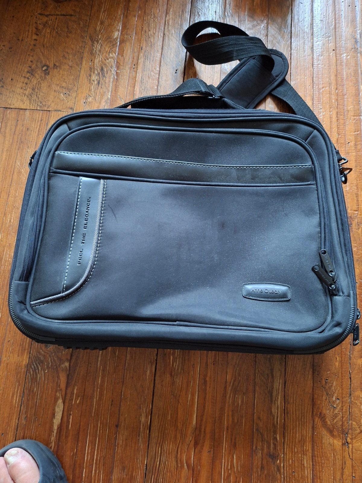laptoptas tas.in goede staat, Ophalen, Aktetas, Zo goed als nieuw, Meerdere vakken