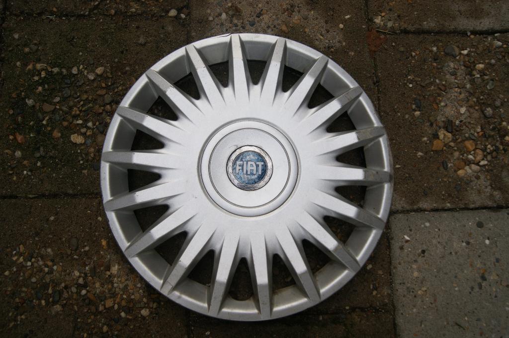 1 losse originele wieldop Fiat Stilo 15 inch, Ophalen of Verzenden, Gebruikt